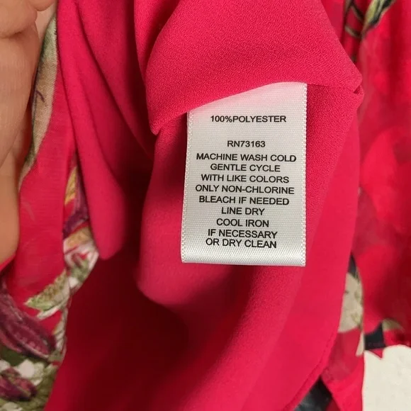 Women’s Cupid Hot Pink Bell Sleeve Babydoll Floral Top Size Medium - Picture 10 of 10